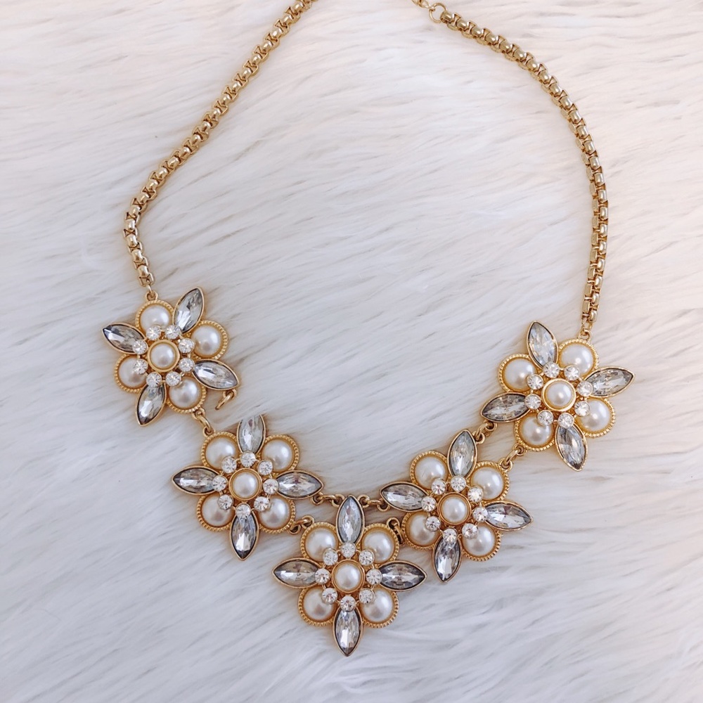 Floral necklace!